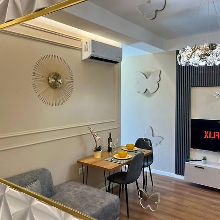 City Center Cozy Apartment Tiranë Ngoại thất bức ảnh