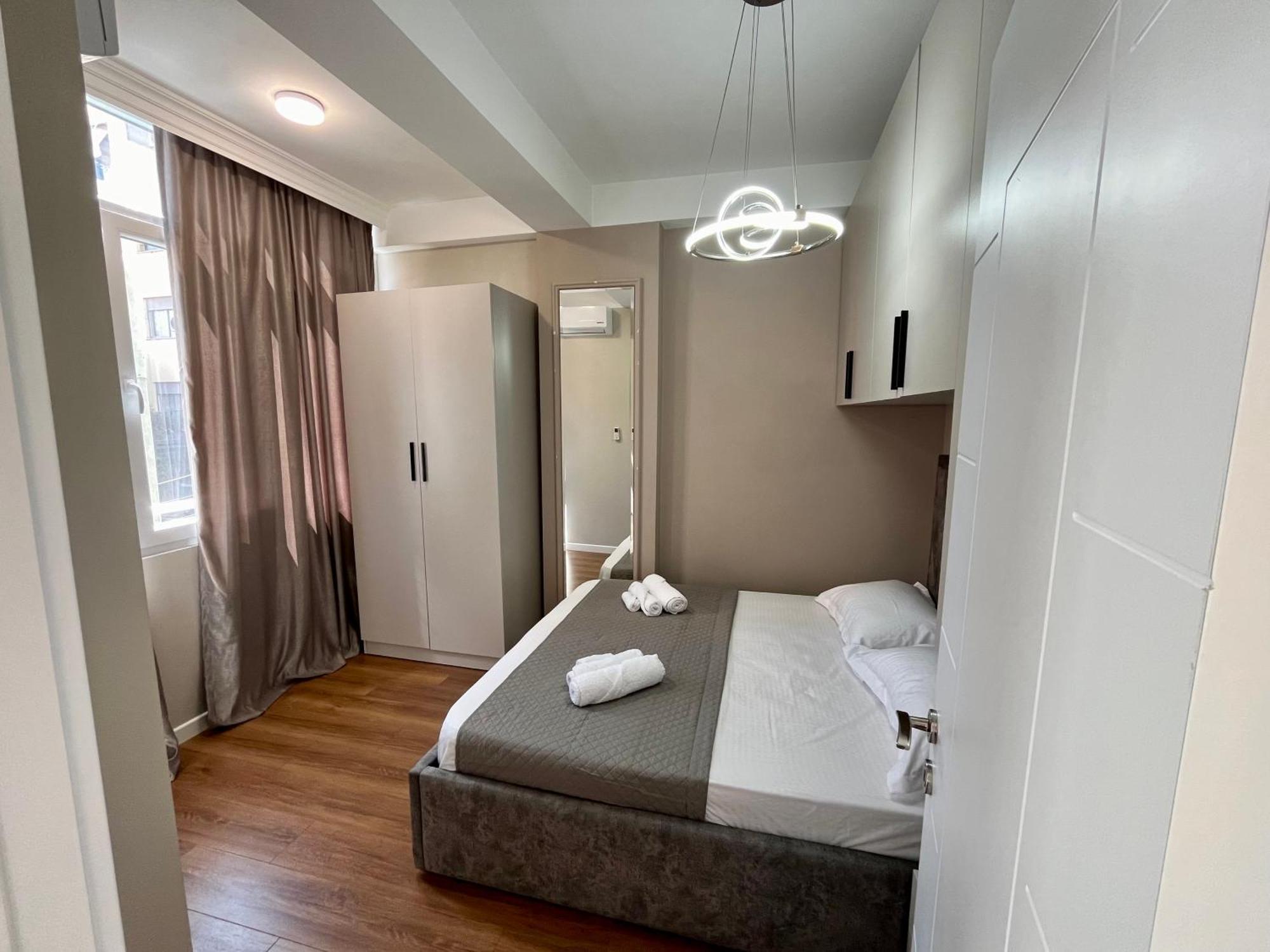 City Center Cozy Apartment Tiranë Ngoại thất bức ảnh