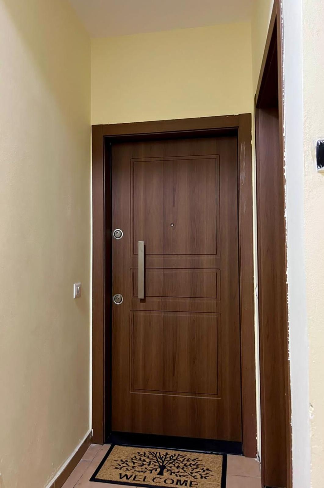 City Center Cozy Apartment Tiranë Ngoại thất bức ảnh